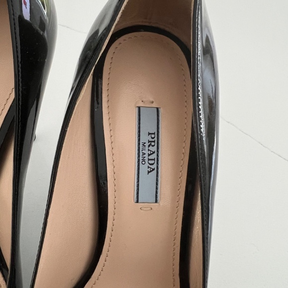 PRADA Black Pointy Toe Patent Leather Heels Shoes Pumps Work Evening - Picture 4 of 12